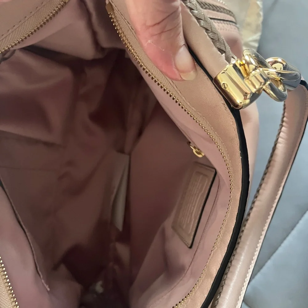 Coach Mauve Gold hardware bag - Picture 3 of 4